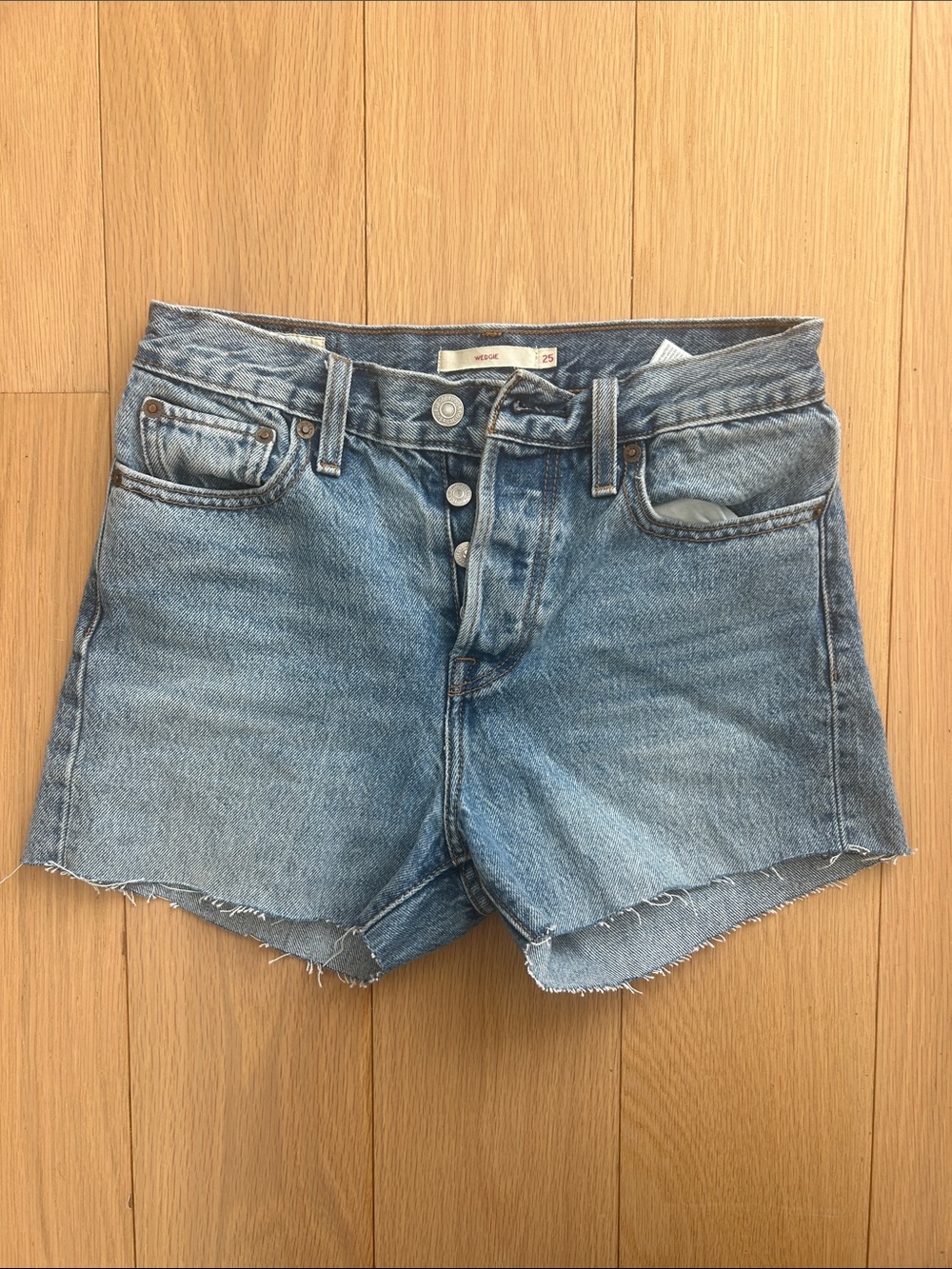 Levi wedgie size 25 denim shorts